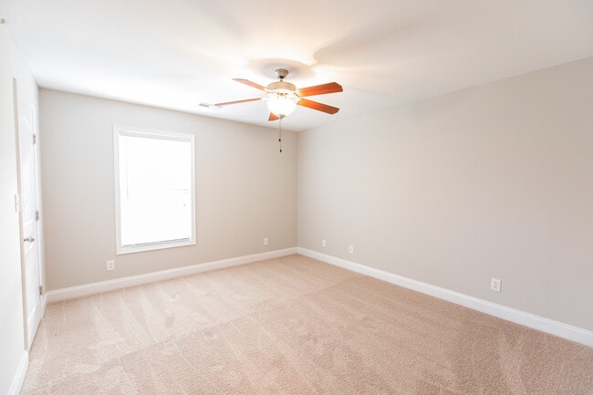 Building Photo - Echo at Forest View