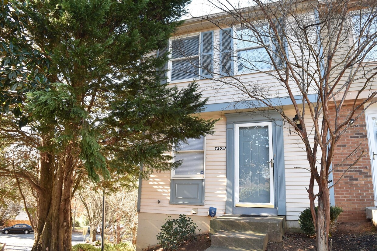 Primary Photo - 7301 Pebblestone Dr
