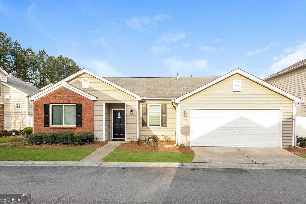 Foto principal - 191 Windcroft Cir NW