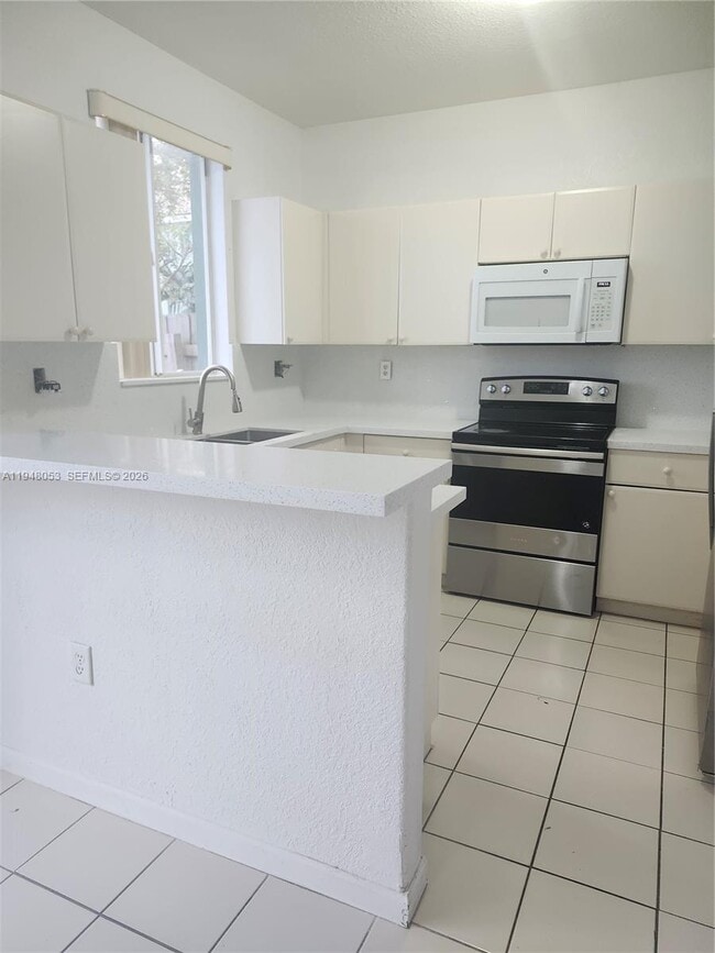 Building Photo - 1412 SE 24th Ct