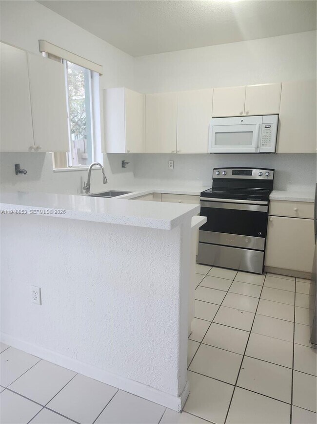 Foto del edificio - 1412 SE 24th Ct