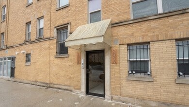 Building Photo - 2048 W Touhy Ave