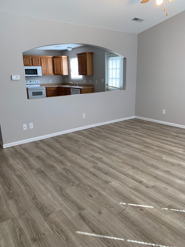 Building Photo - 6199-MF2-E1