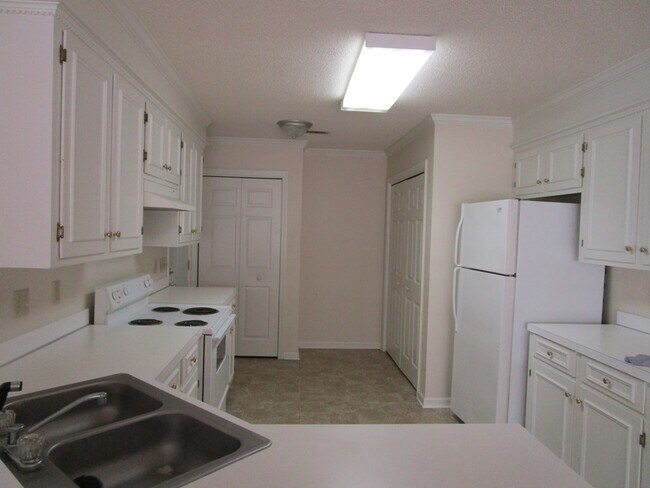 Foto del edificio - 345 Wildwood Ave