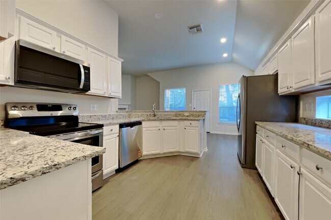 Foto del edificio - 20626 Whiteberry Ct