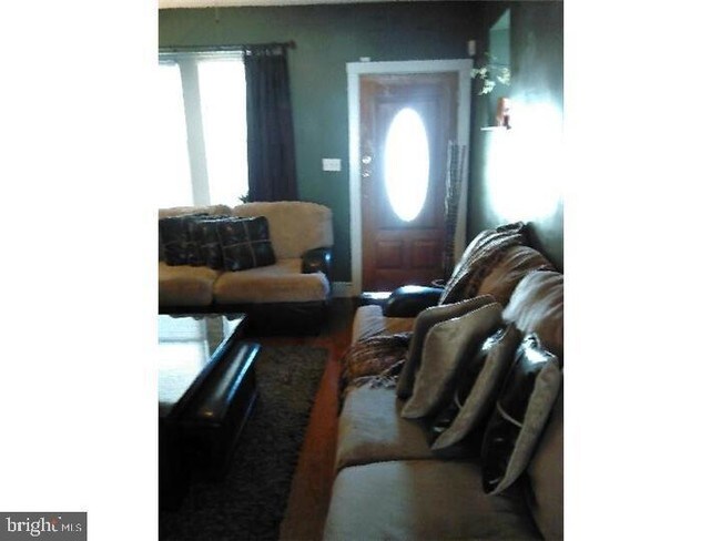 Foto del edificio - 1614 Lewis St