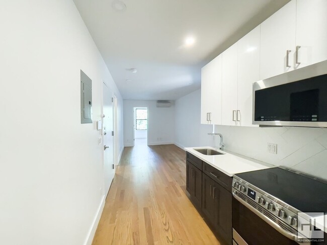 Building Photo - DEKALB AVENUE / Great Clinton Hill Neighbo...