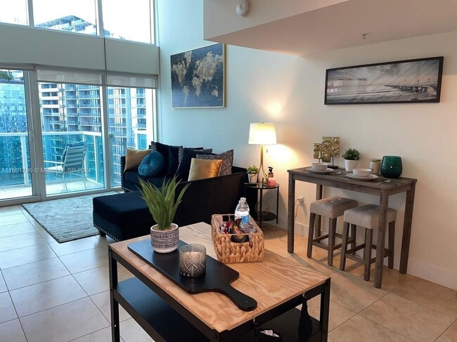 Building Photo - 41 SE 5th St