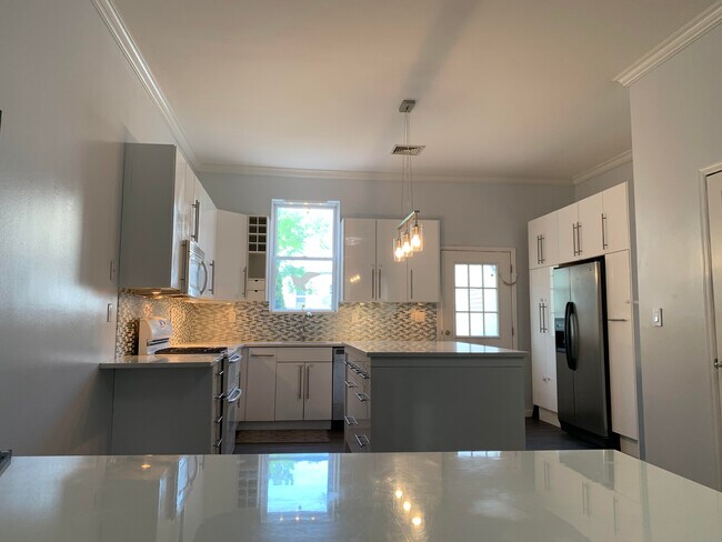 Open floor plan - 514 23rd St