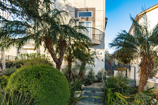 Entrada - 954 14th St
