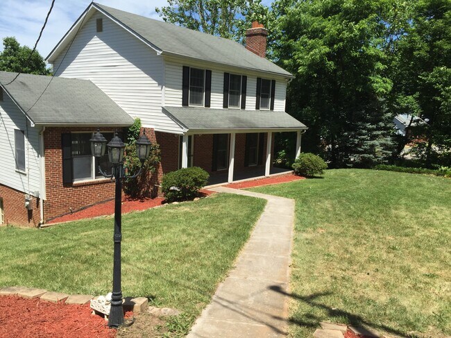 Foto del edificio - 3817 Browntown Road