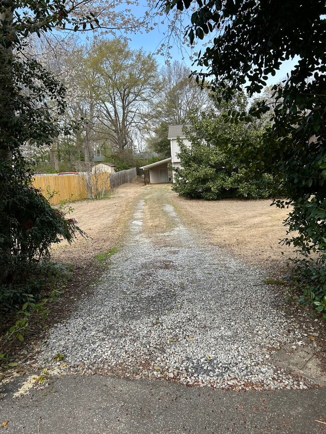 Building Photo - 124 Swinton Dr