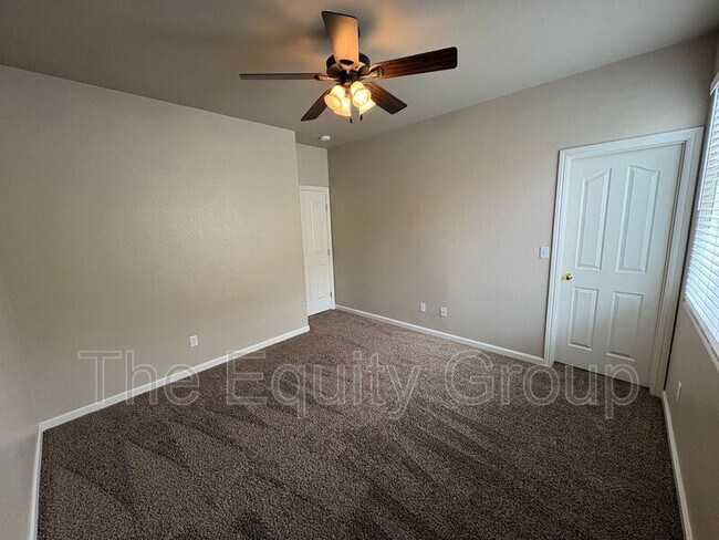 Foto del edificio - 1249 N Julieann St