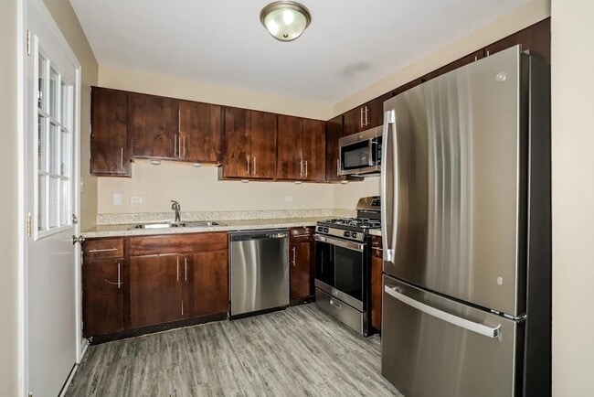 Building Photo - 1381 Alberta Ct