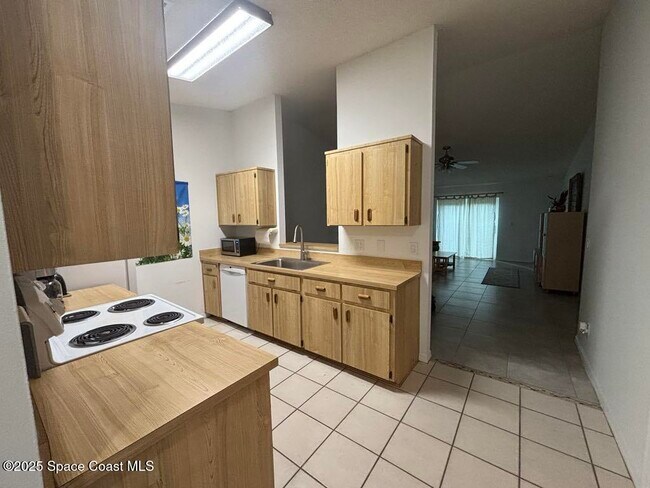 Foto del edificio - 330 S Orlando Ave