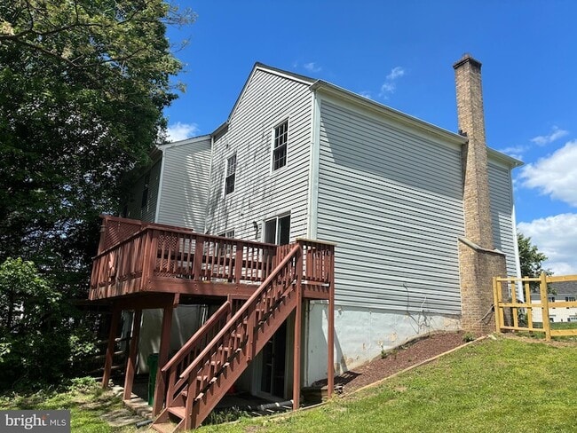 Building Photo - 11 Noblewood Ct