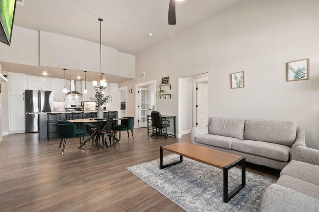 Building Photo - 1875 Fall River Dr