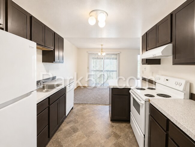Building Photo - 5001 S Orchard St