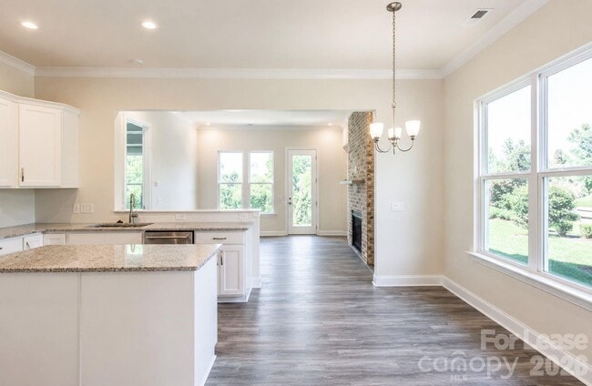 Building Photo - 104 Kentmore Dr