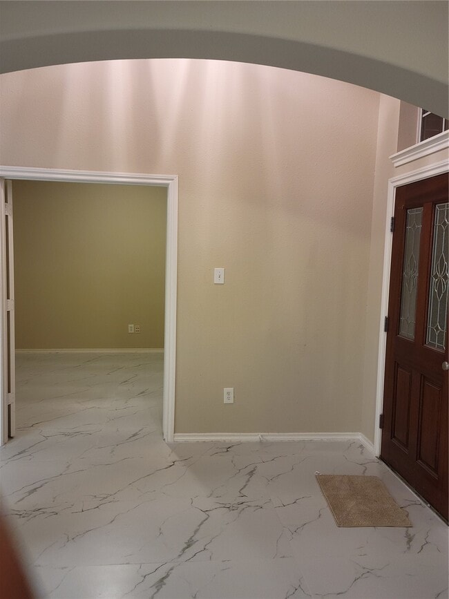 Building Photo - 11134 Sheldon Bend Dr