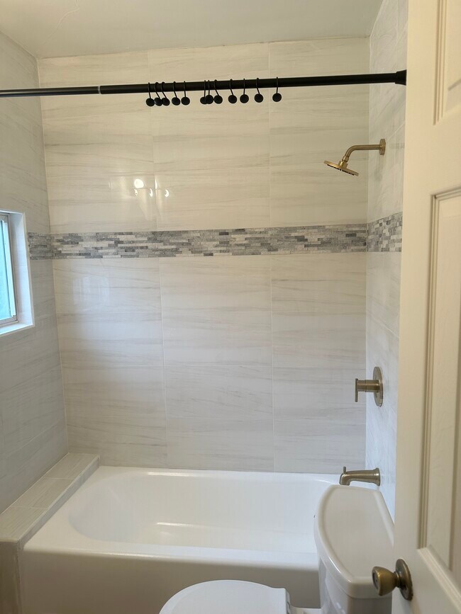 Foto del edificio - 2602 Aviation Blvd