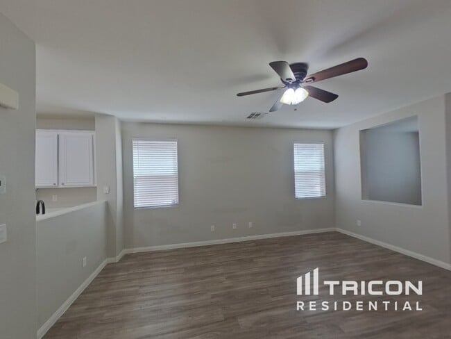 Building Photo - 72 Japonica Ave