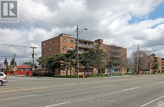 Building Photo - 1780 Lawrence Ave E