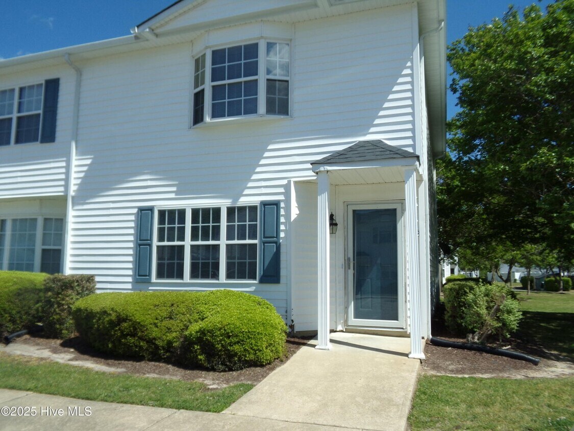 Primary Photo - 3987 Sterling Pointe Dr
