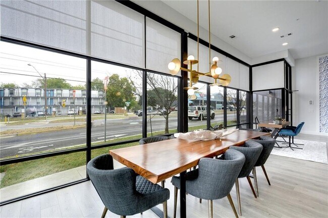 Foto del edificio - 2213 Poquito St