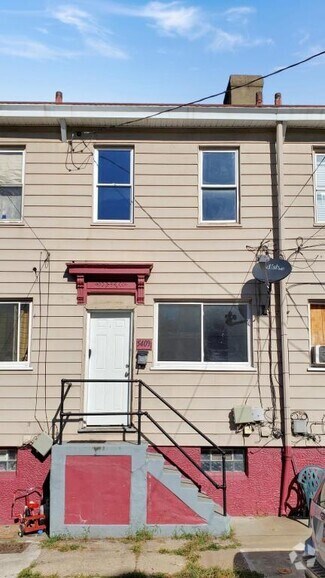 Building Photo - 5409 1/2 Carnegie St