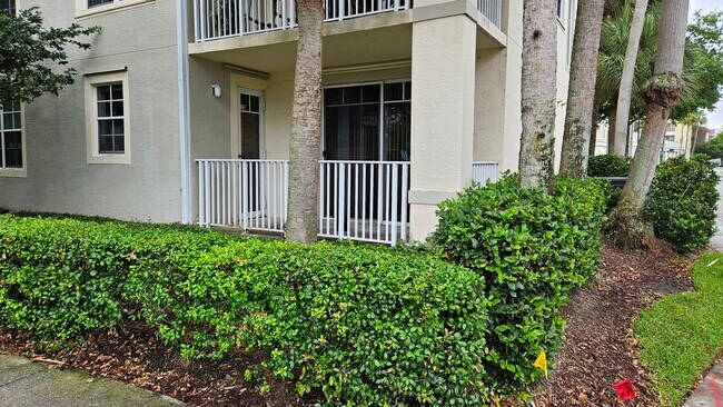 Building Photo - 1152 University Blvd