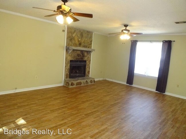 Building Photo - 3 br, 2 bath House - 4072 Melrose Drive