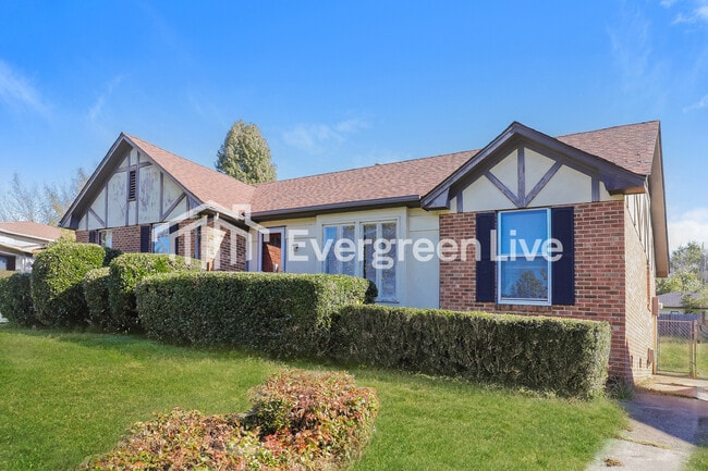 Foto del edificio - 1404 Larchmont Dr