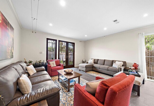 Foto del edificio - 7431 Brompton St