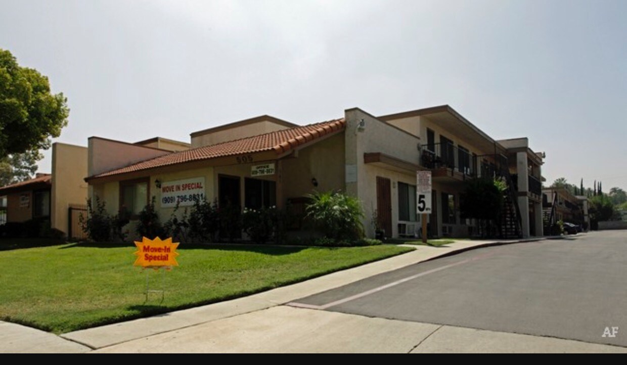 Primary Photo - 505 Wier Rd