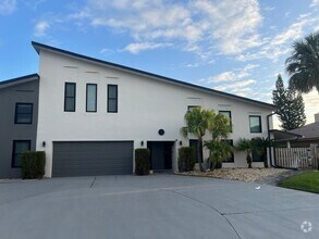 Building Photo - 240 Provincial Dr