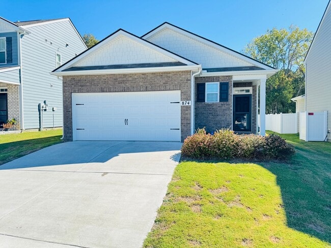Building Photo - 874 Long Leaf Rd