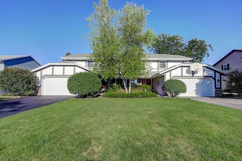 6618 Bowling Green St, Sussex, WI 53089 Townhome Rentals in Sussex WI