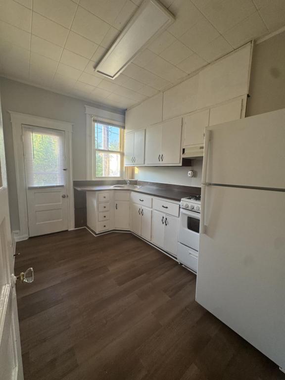 Foto del edificio - 4802 Frederick Ave