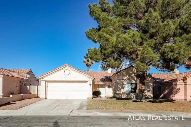 Building Photo - 5808 Ventana Dr