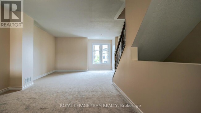 Building Photo - 648 Chapman Mills Dr