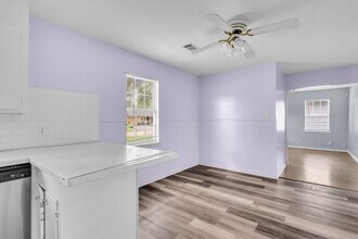 Building Photo - 8745 Kimberly Dr