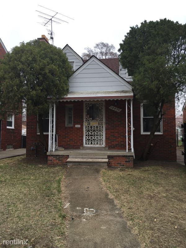 Building Photo - 18494 Mendota St
