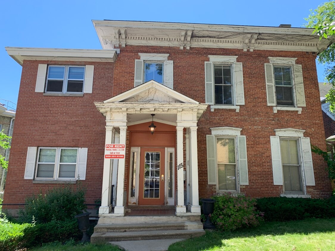 Primary Photo - The Badger Den Apartments on Gilman