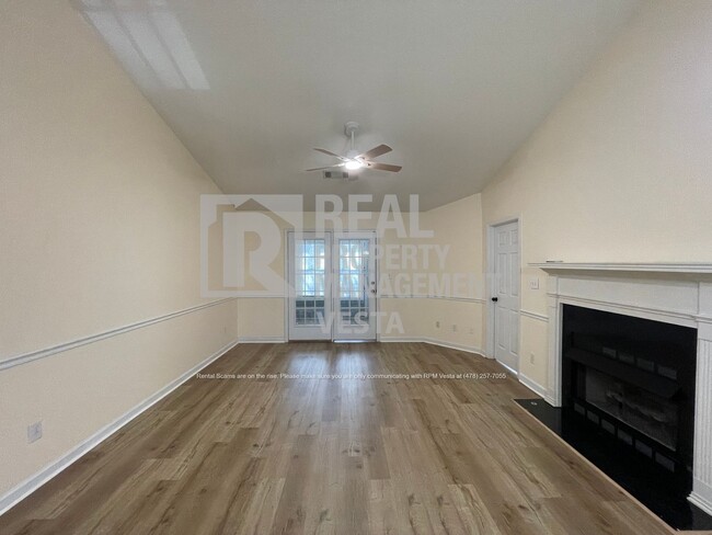 Foto del edificio - Recently Updated Two Bedroom Townhome in G...