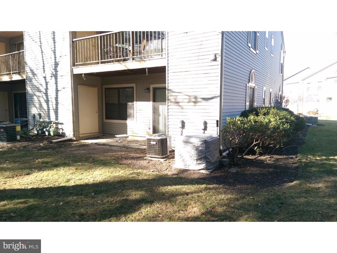 47 Wyndham Pl, Robbinsville Township, NJ 08691 Room for Rent in
