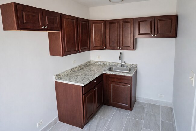 Foto del edificio - 1635 W Morse Ave