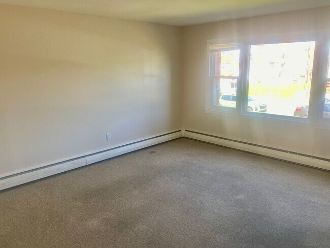 Foto del edificio - 2 Bedroom-1 Full Bath in South Allentown with Immediate Occupancy