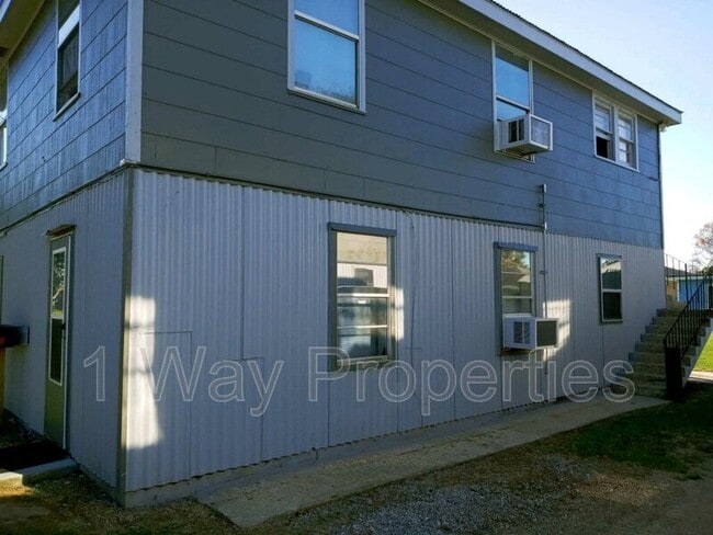 Building Photo - 1117 Hickory St
