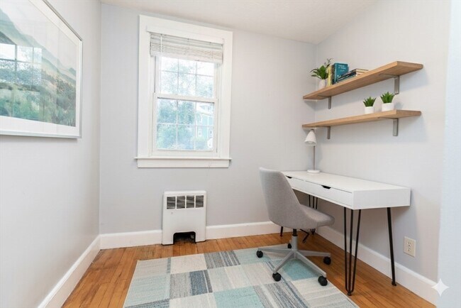 Building Photo - 440 Adams St